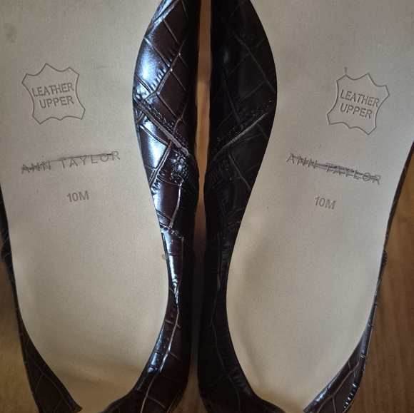 Ann Taylor Leather Ankle Chain Crocodile Print Bootie, size 10M NWOB NWOT - Picture 15 of 15